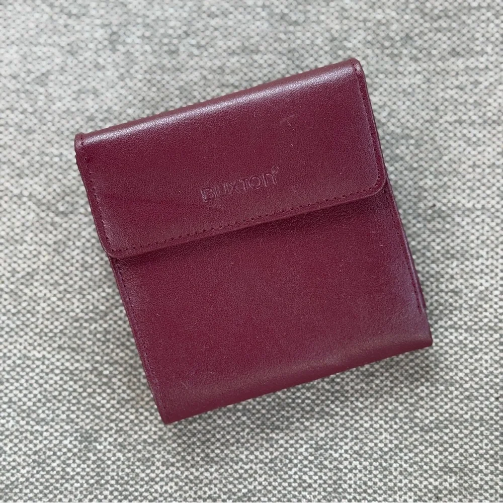 VTG | BUXTON BURGUNDY 100% LEATHER ACCORDION SNAP WALLET QUIET LUXURY DESIGNER